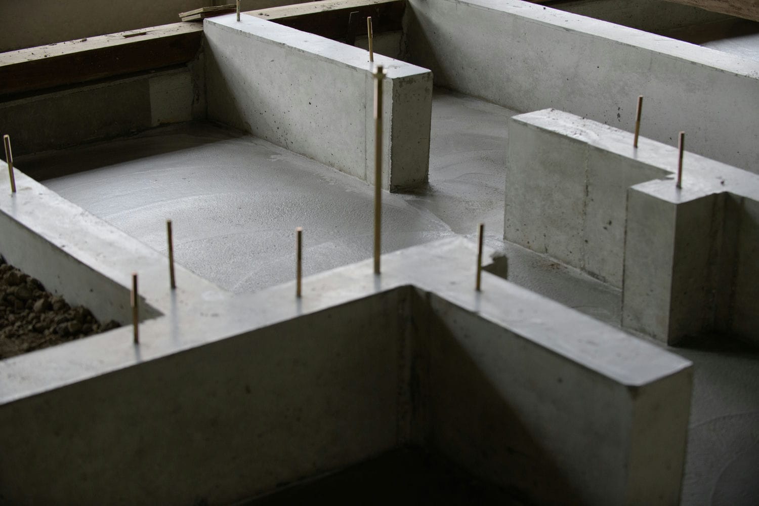 residential concrete foundation walls built using formwork system